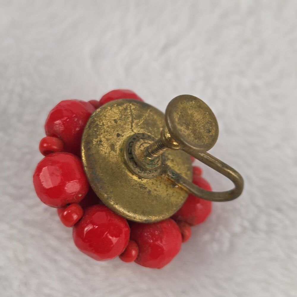 Vintage MCM Red Beaded Cluster Screw Back Earrings 1950s 1960s Costume Jewelry - Picture 8 of 9